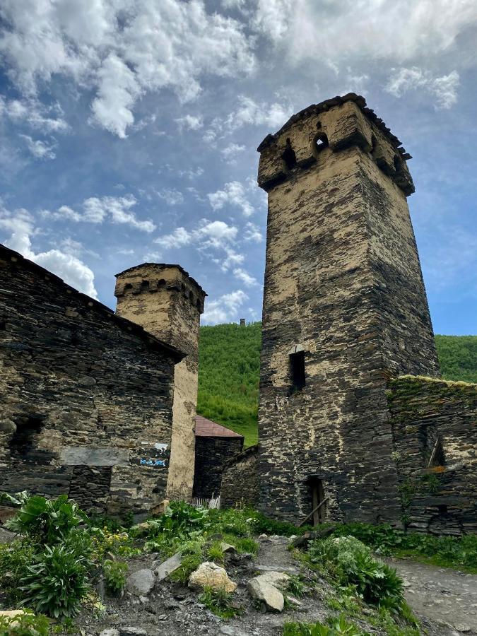 Hotel Nizharadze'S Tower Ushguli Exterior foto