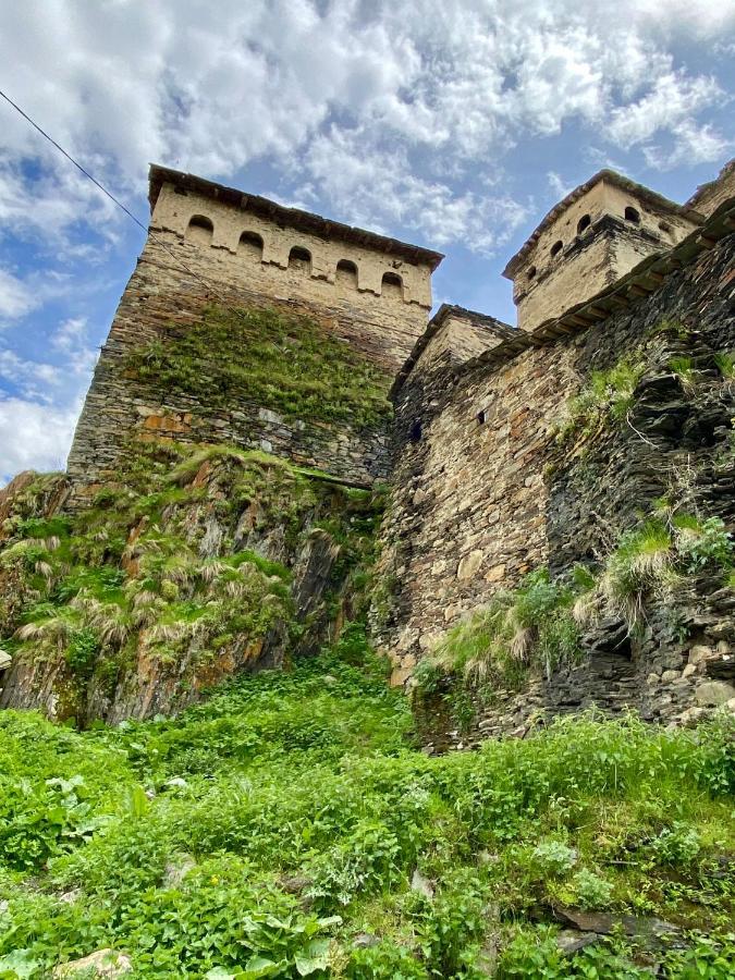 Hotel Nizharadze'S Tower Ushguli Exterior foto