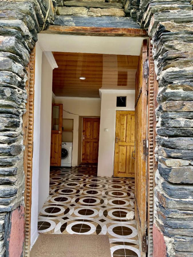 Hotel Nizharadze'S Tower Ushguli Exterior foto