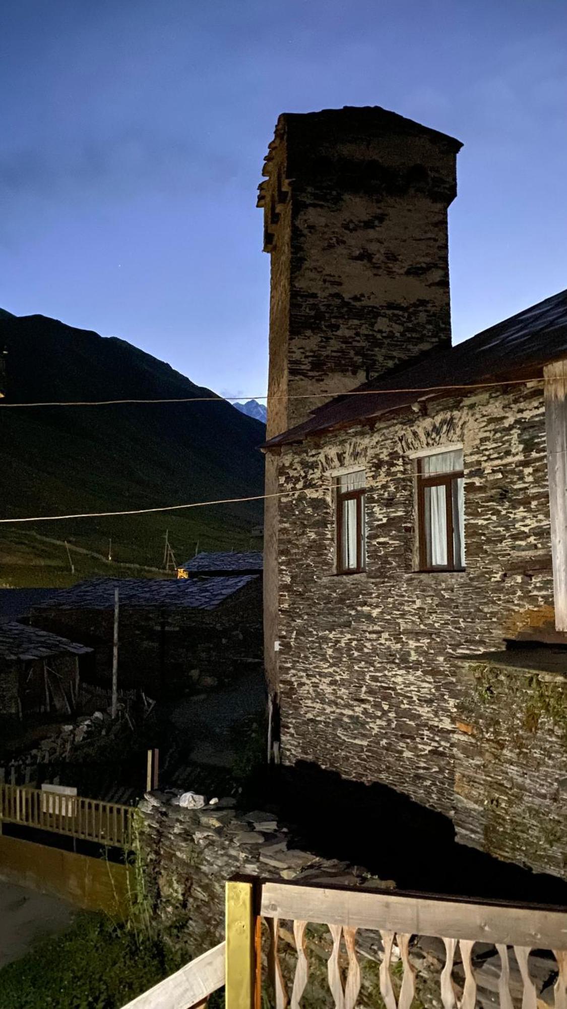 Hotel Nizharadze'S Tower Ushguli Exterior foto